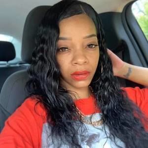 Meet your Posher, Desmona